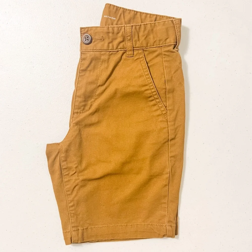 Old Navy Boys Knee Length Straight Twill Shorts - Tan, Size 7